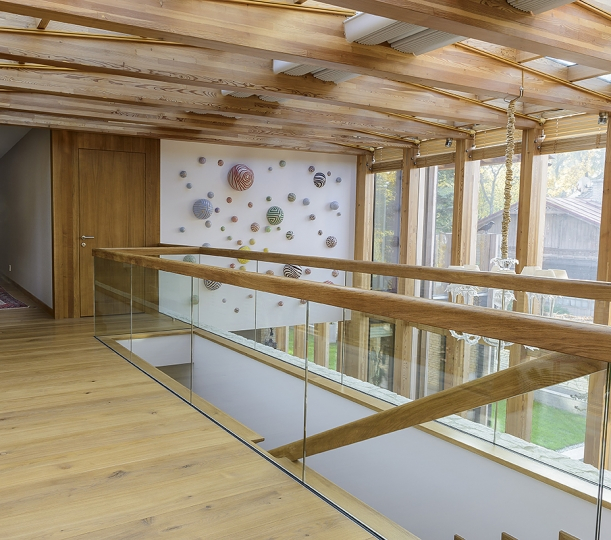 Płaskorzeźba we wnętrzu